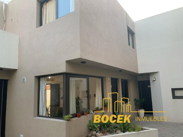 Duplex en venta Barrio Santa Rita 