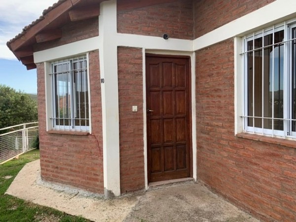 Foto Casa en Venta en Villa Carlos Paz, Córdoba - U$D 105.000 - pix12454231 - BienesOnLine