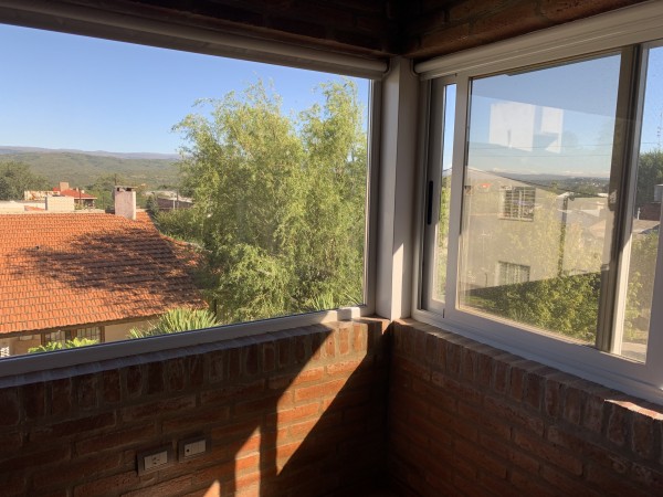 Venta excelente casa en Carlos Paz 