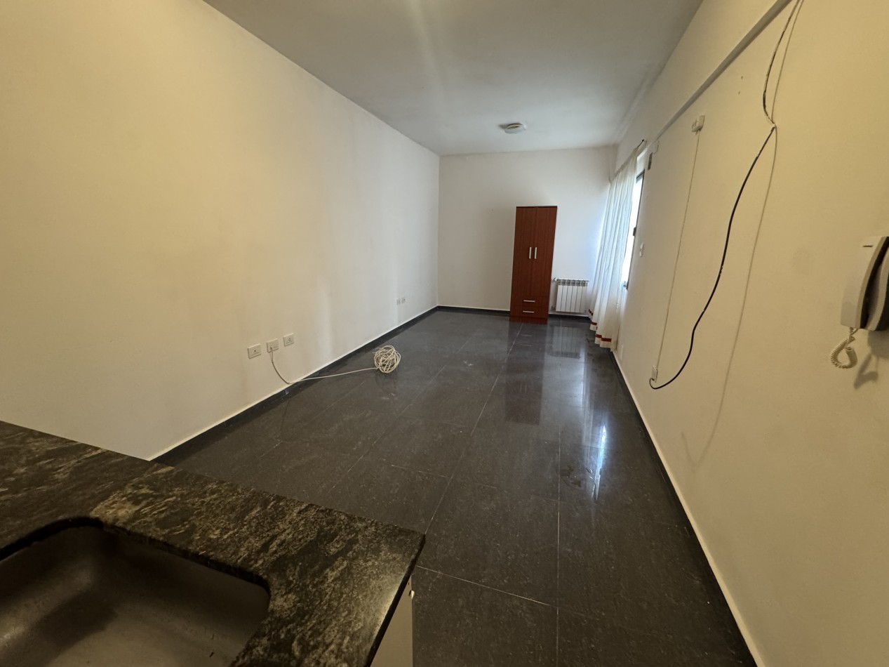 VENTA MONOAMBIENTE CON COCHERA Carlos Paz