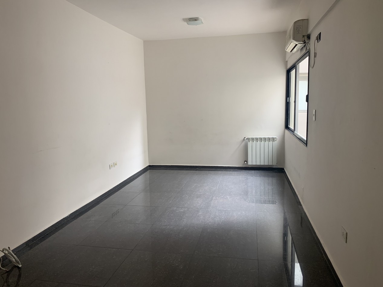 VENTA MONOAMBIENTE CON COCHERA Carlos Paz