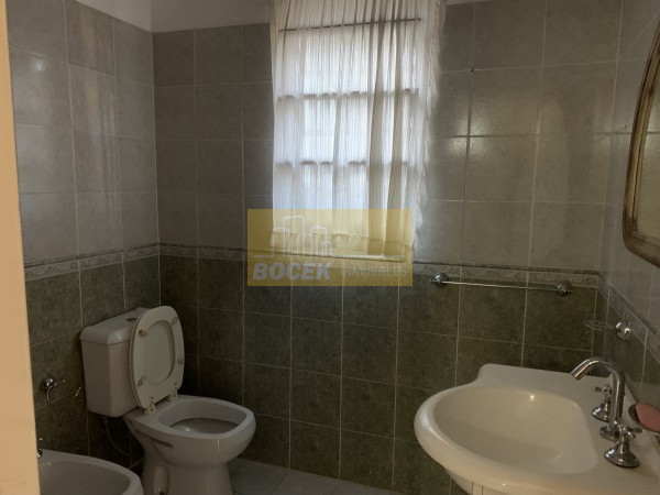 Vende casa en Villa Carlos Paz 