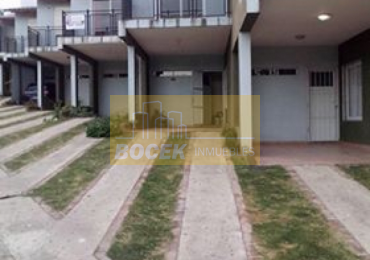 VENTA dúplex frente al rio Villa Carlos Paz 